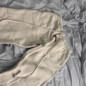 essential sweatpants